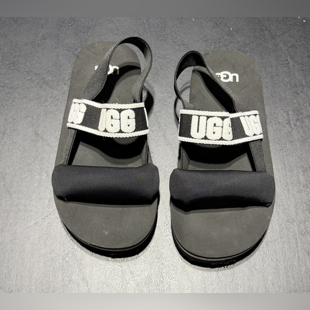 Girls Size 2 Ugg Black and White Slides Like New